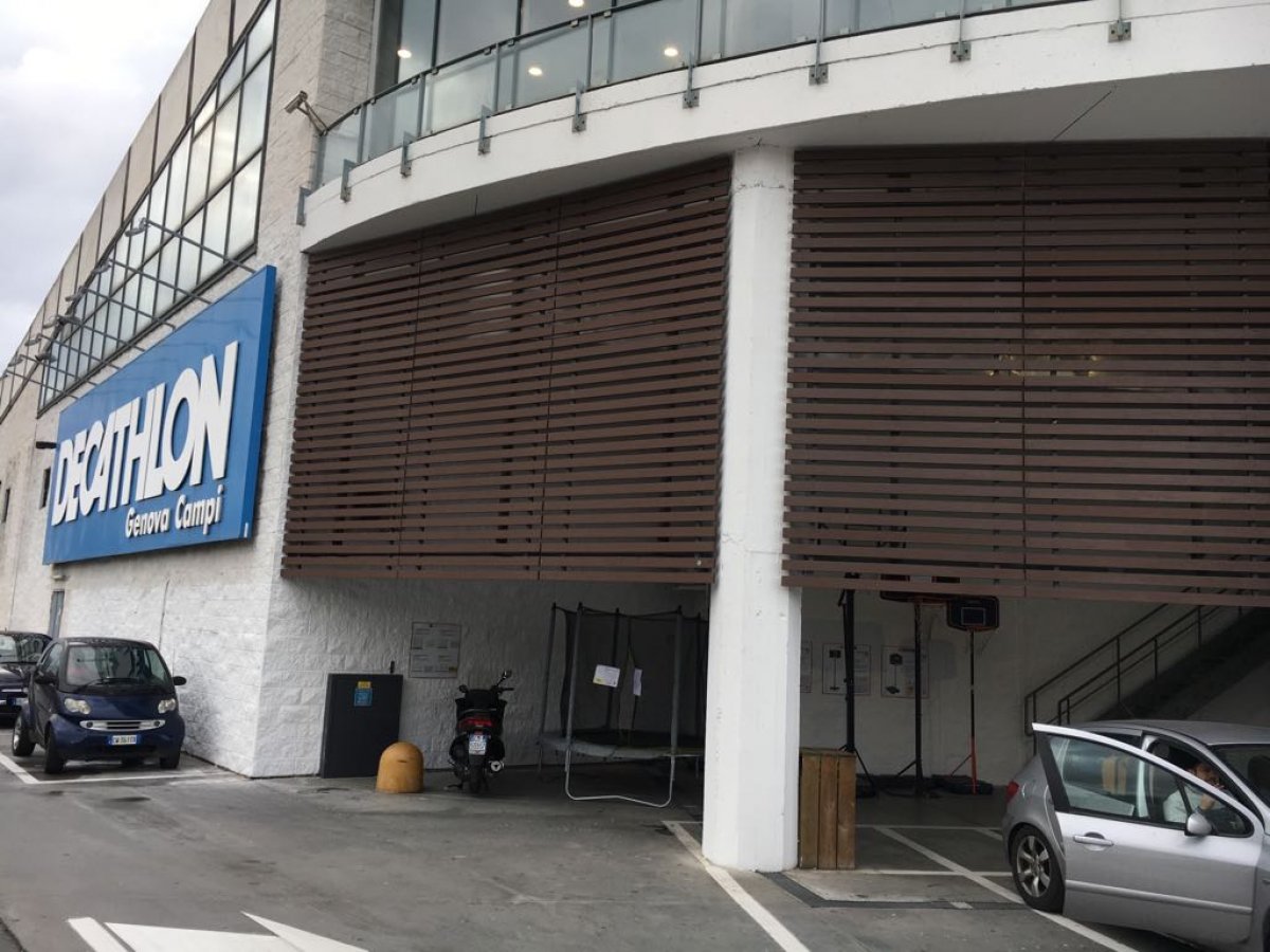 Decathlon genova facade wpc